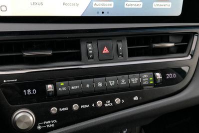 Lexus ES 300h F Sport Design