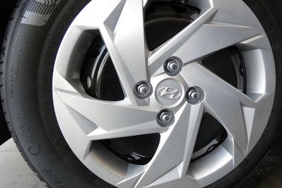 Hyundai i20 1.0 T-GDi Pure DCT