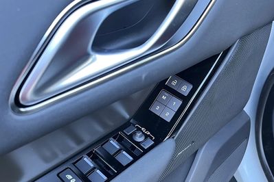 Land Rover Range Rover Velar D200 Dynamic SE