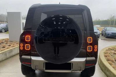 Land Rover Defender 110 3.0 D250 S