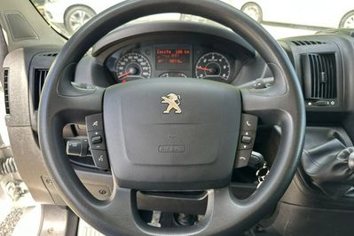 Peugeot Boxer 335 BlueHDi L3H2 Premium