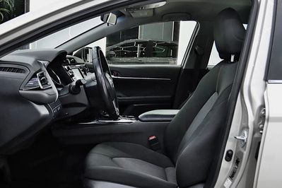 Toyota Camry 2.5 Hybrid Comfort CVT