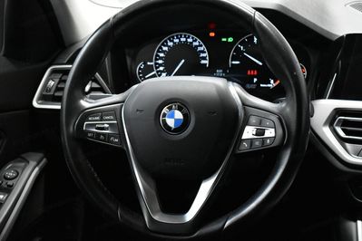 BMW Seria 3 Touring 320d xDrive Advantage