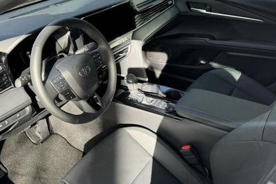 Toyota Camry Prestige 2.5 Hybrid Dynamic Force