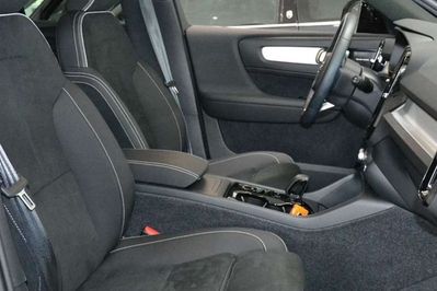 Volvo XC40 B4 Ultra Black Edition