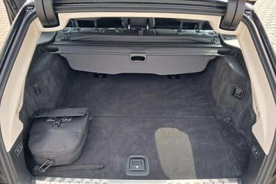 BMW Seria 5 530e xDrive Luxury Line aut