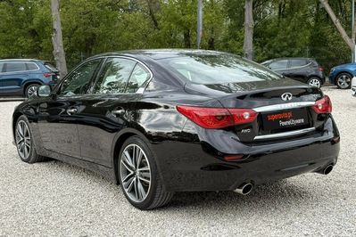 Infiniti Q50 Hybrid AWD