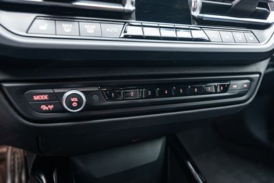 BMW Seria 2 216d M Sport aut