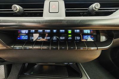 Lexus UX 300h F Sport Design 2.0 Hybrid Dynamic Force