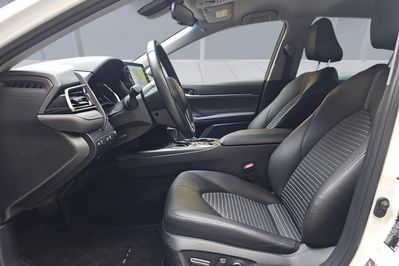 Toyota Camry 2.5 Hybrid Prestige