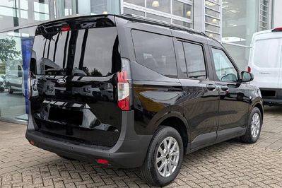 Ford Tourneo Courier Titanium A7