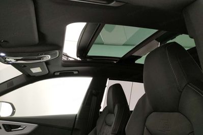 Audi Q8 SQ8 TFSI quattro