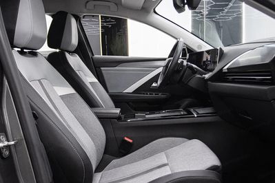 Opel Astra Elegance S&S
