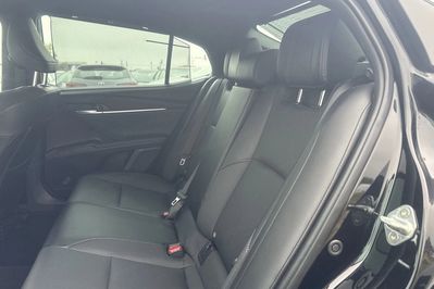 Toyota Camry 2.5 Hybrid Dynamic Force Executive e-CVT