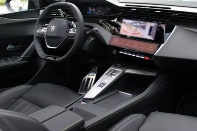 Peugeot 408 GT Exclusive S&S 1.2 mHEV  e-DSC6