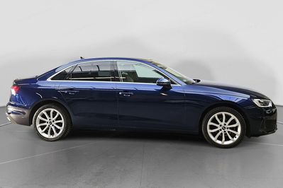 Audi A4 35 TFSI mHEV S tronic