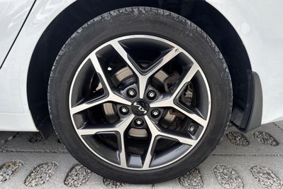 Kia Ceed Business Line 1.5 T-GDI  DCT