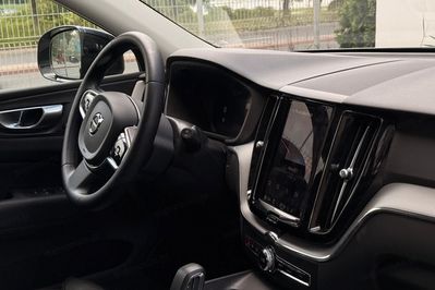 Volvo XC60 B4 B Plus Dark aut