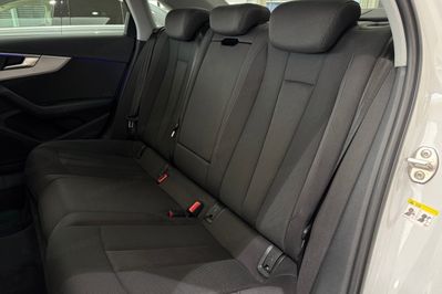 Audi A4 35 TFSI S Line