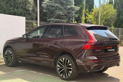 Volvo XC60 B5 B AWD Ultra Dark