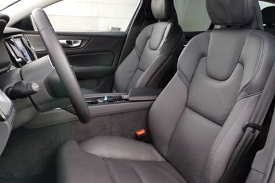 Volvo V60 B4 B Plus Dark aut