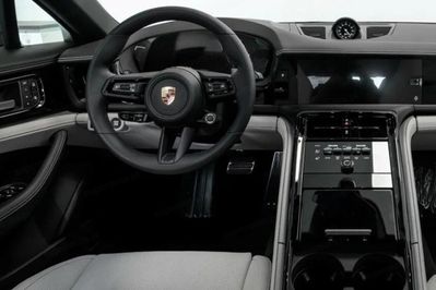 Porsche Panamera 4 E-Hybrid