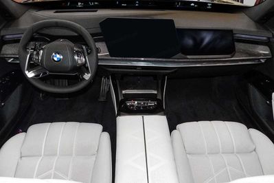 BMW Seria 7 740 xDrive M Sport