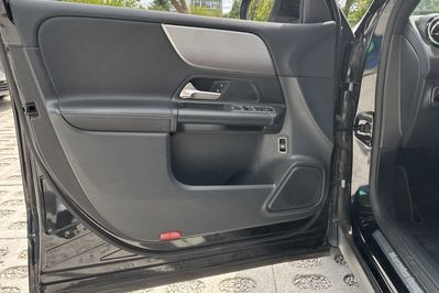 Mercedes GLB 200