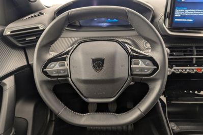 Peugeot 2008 ALLURE 1.2 PureTech