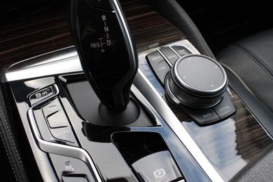 BMW Seria 5 520d xDrive Luxury Line