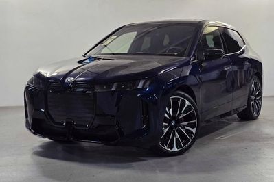 BMW iX M70 xDrive