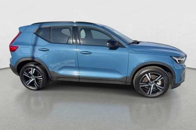 Volvo XC40 B3 Plus Dark