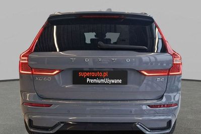 Volvo XC60 B4 D Plus Dark