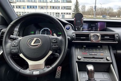 Lexus IS 300h F Sport Edition