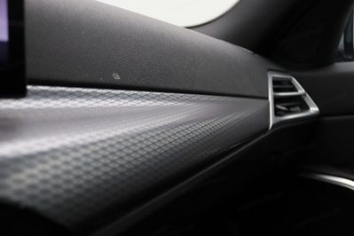 BMW Seria 3 330i xDrive M Sport