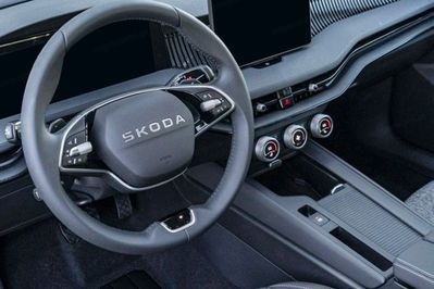 Skoda Superb Essence 2.0 TDI DSG