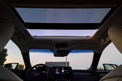 Lexus ES 300h Business Edition