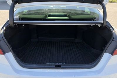 Toyota Camry 2.5 Hybrid Executive Cvt