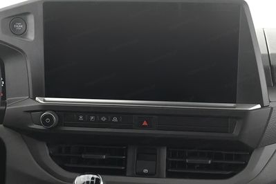 Volkswagen Transporter Kombi L2H1
