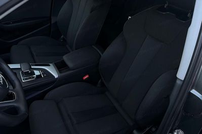 Audi A4 35 TFSI S Line