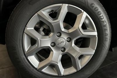 Jeep Avenger Altitude 1.2 e-Hybrid T3