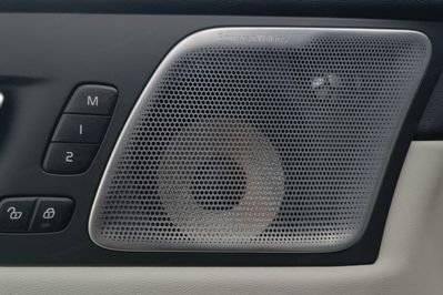 Volvo XC60 T6 Plug-In Hybrid AWD Ultra Bright