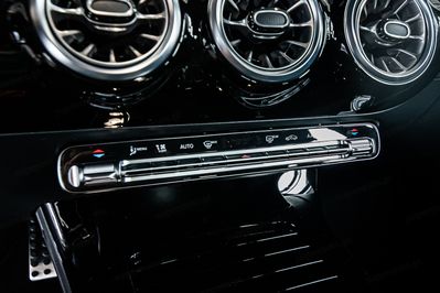 Mercedes CLA 200  AMG Line  Shooting Brake