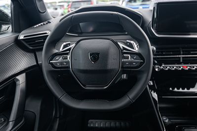 Peugeot 2008 Allure e-DCS 1.2 mHEV