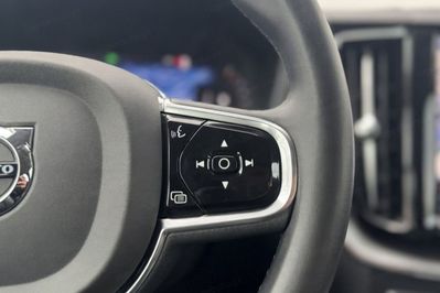 Volvo XC60 B4 B Plus Dark aut