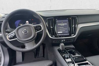 Volvo V60 T6 AWD Plug-In Hybrid Plus Dark aut