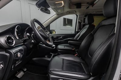 Mercedes V Klasa 300 d 4-Matic Exclusive 9G-Tronic (długi)