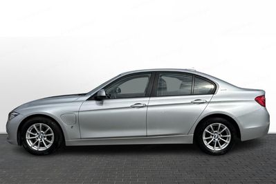 BMW Seria 3 330e iPerformance Advantage