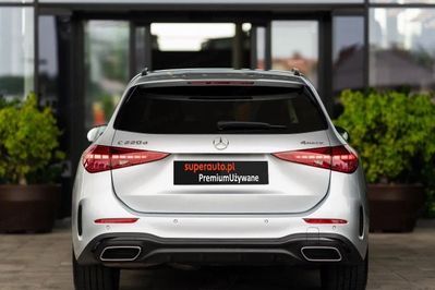 Mercedes Klasa C Kombi 220 d 4MATIC AMG Line