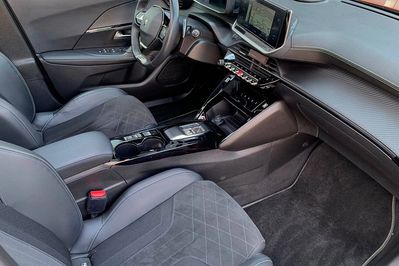 Peugeot 2008 1.2 Puretech Gt Pack S&S EAT8